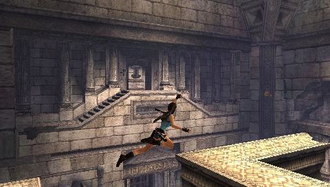 Pantallazo de Lara Croft Tomb Raider: Anniversary para PSP
