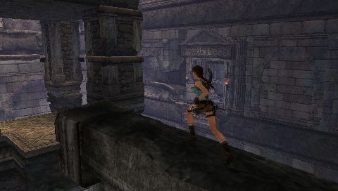 Pantallazo de Lara Croft Tomb Raider: Anniversary para PSP