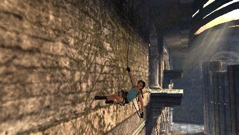 Pantallazo de Lara Croft Tomb Raider: Anniversary para PSP