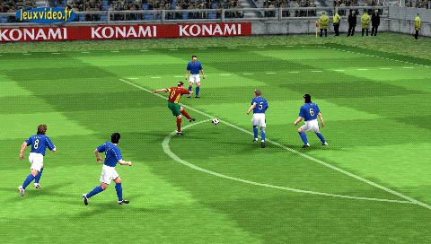 Pantallazo de Pro Evolution Soccer 5 para PSP